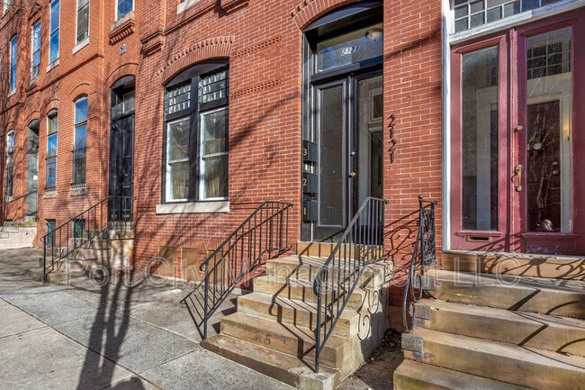 Photo - 2121 St Paul St