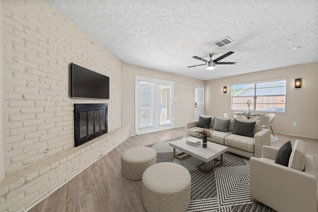 Photo - 5826 Spruce Forest Dr