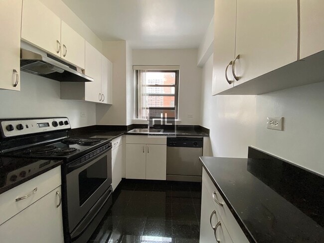 Building Photo - EAST 69 STREET Rental