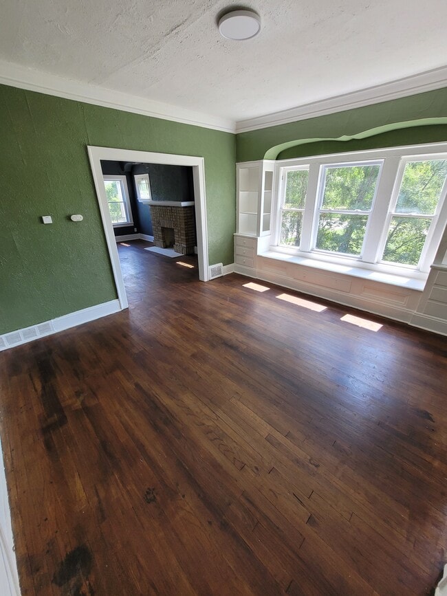 Photo - 718 E 124th St Unidad 3