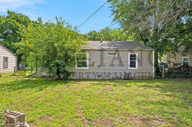 Photo - 4421 S Oak Ave