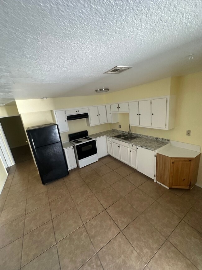 Building Photo - 2509 Magnet St Unit A