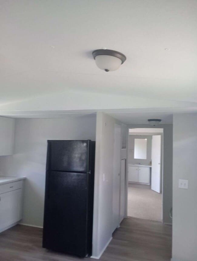 Photo - 675 Airport Rd