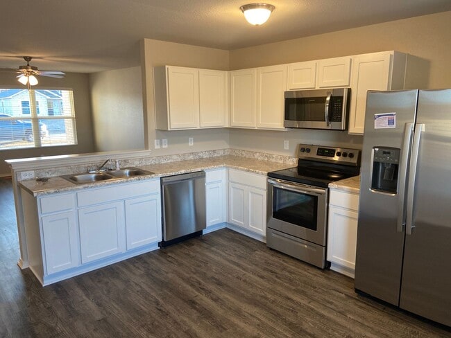 Photo - 1610 Raden St