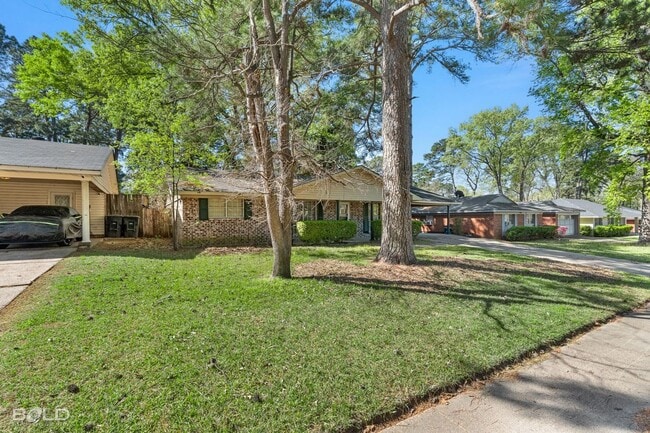 Photo - 2935 Salem Dr