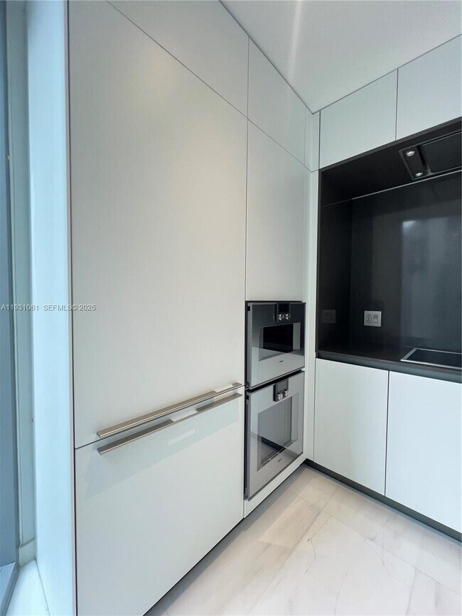 Photo - 300 Biscayne Blvd Way Unit 806E