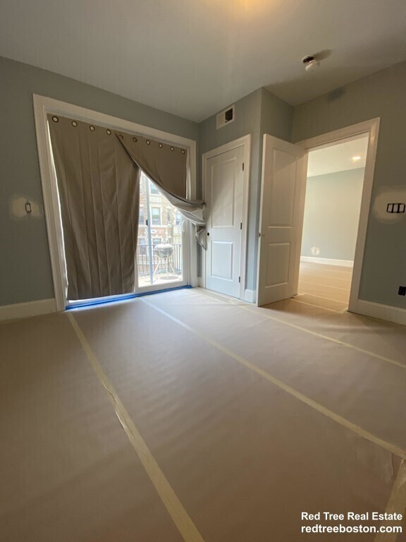 Photo - 186 Kelton St