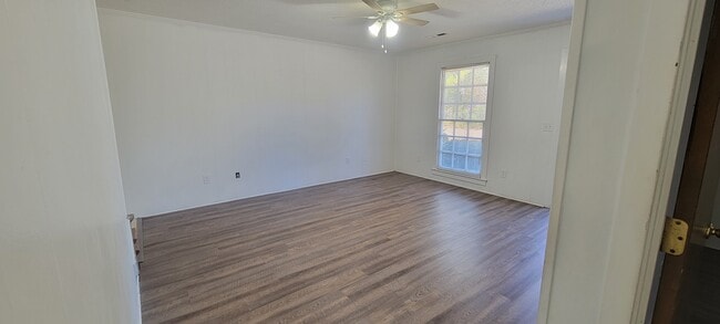 Photo - 5426 Sidbury Rd