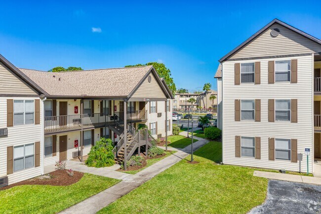 Photo - Polo Run Apartments