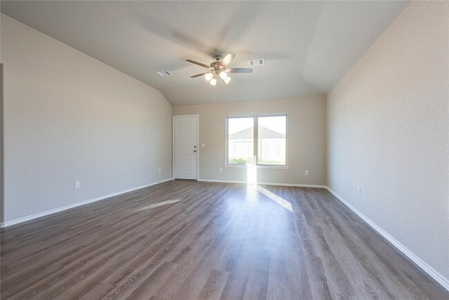 Photo - 127 Sterling River Ln