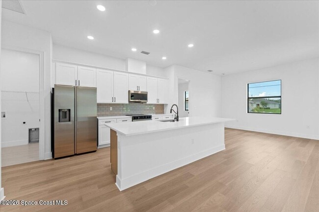 Photo - 447 Hancock St