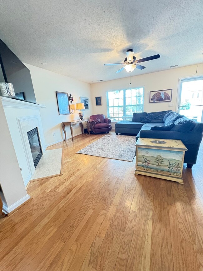 Photo - 108 White Cedar Ct