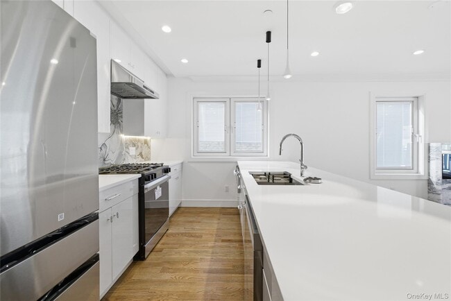 Photo - 550 E Harrison St