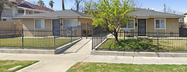 Building Photo - 304 S Chestnut Ave Unit C Rental