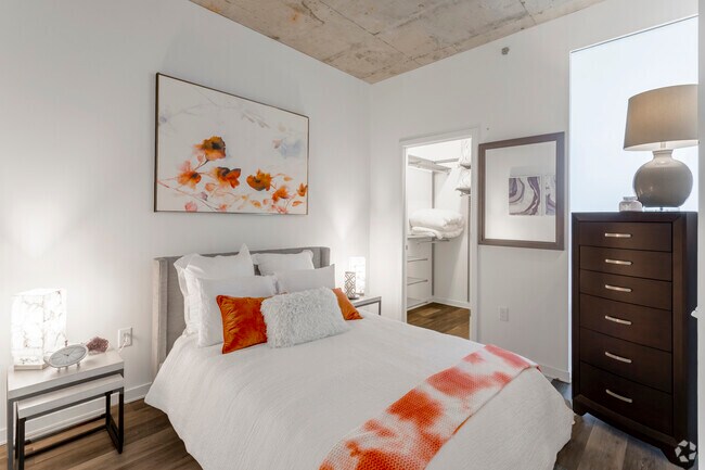 1 BR, 1 BA - 663 SF - Agora