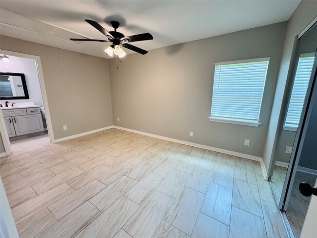 Photo - 10702 Deval Dr