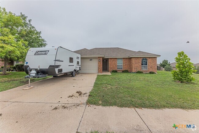 Building Photo - 3301 Southhill Dr Rental