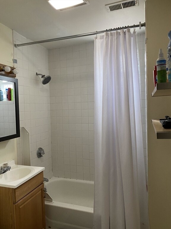 Photo - 227 Roxbury St Unit 4