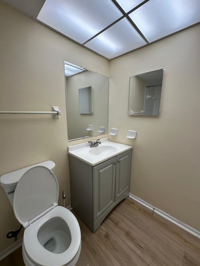 Photo - 1320 Moreland Dr