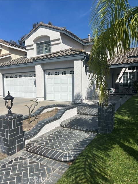 Building Photo - 1046 S Mountcrest Ct