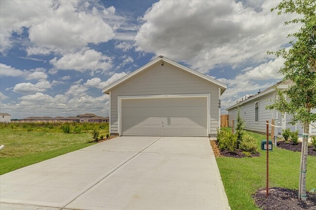 Photo - 390 LUCIA Way