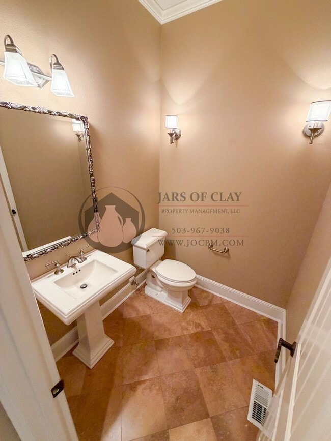 Photo - 2752 Tukwila Dr