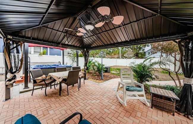 Photo - 308 E Ross Ave