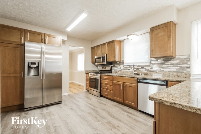 Photo - 833 Lindenhaven Rd