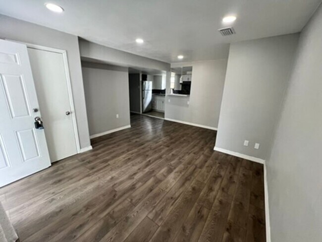 Photo - 1 Bedroom/1 Bathroom 1st Floor Duplex AVAILABLE AUGUST 7th!
