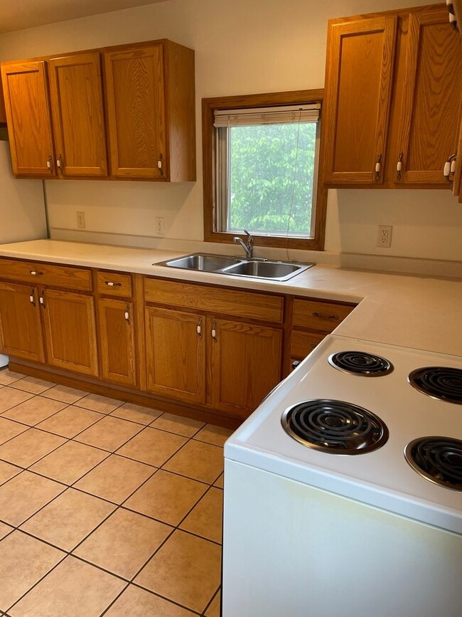 Photo - 1214 S Dewey St Unidad 1214 1/2