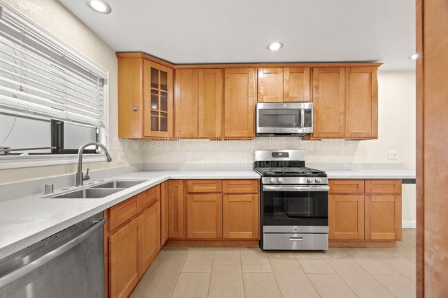 Photo - 22663 Vermont St