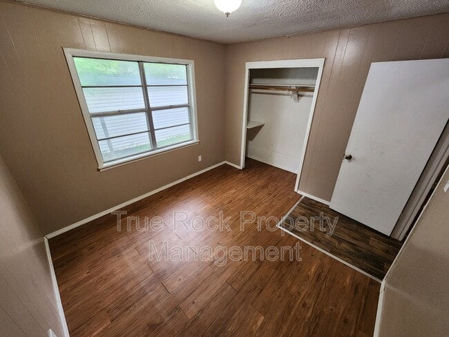Photo - 507 W 19th