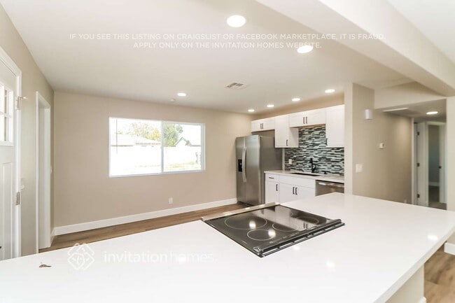 Photo - 3402 W Charter Oak Rd