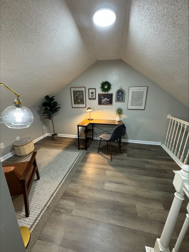 Photo - 913 Bagwell Dr Unit A