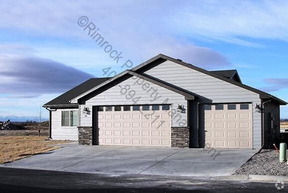 Building Photo - Beautiful west end home!