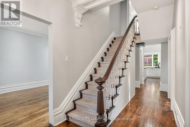 Photo - 105 Crichton St