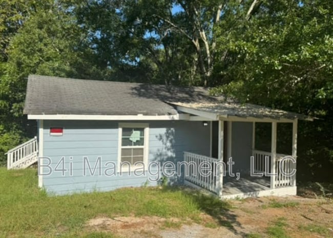 Photo - 217 Banks St