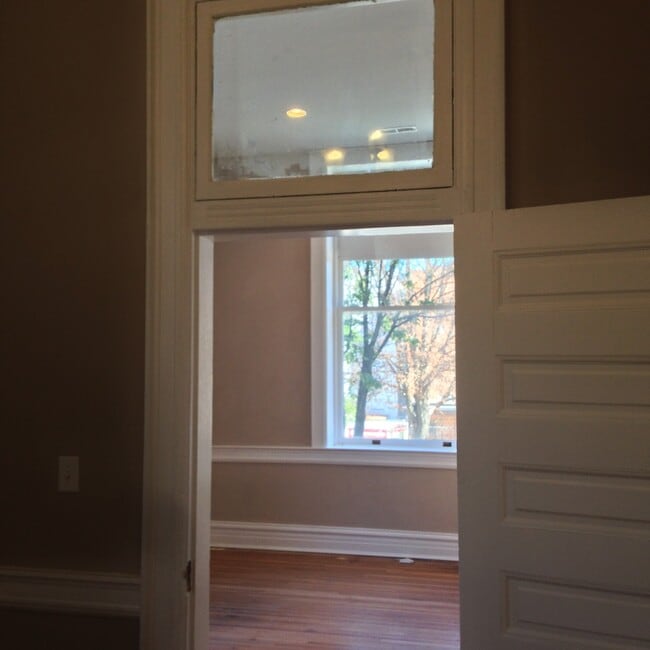 Building Photo - 1025 Church St Unit B