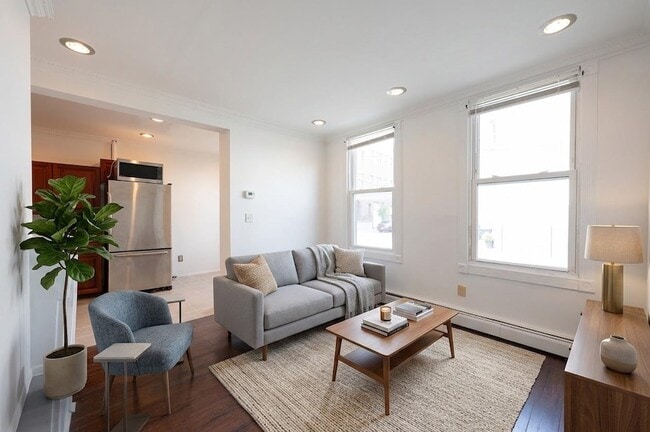 Building Photo - 48 Ravine Ave