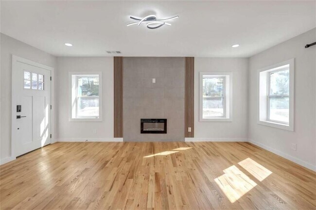 Photo - 1427 Lorenzo Dr SW