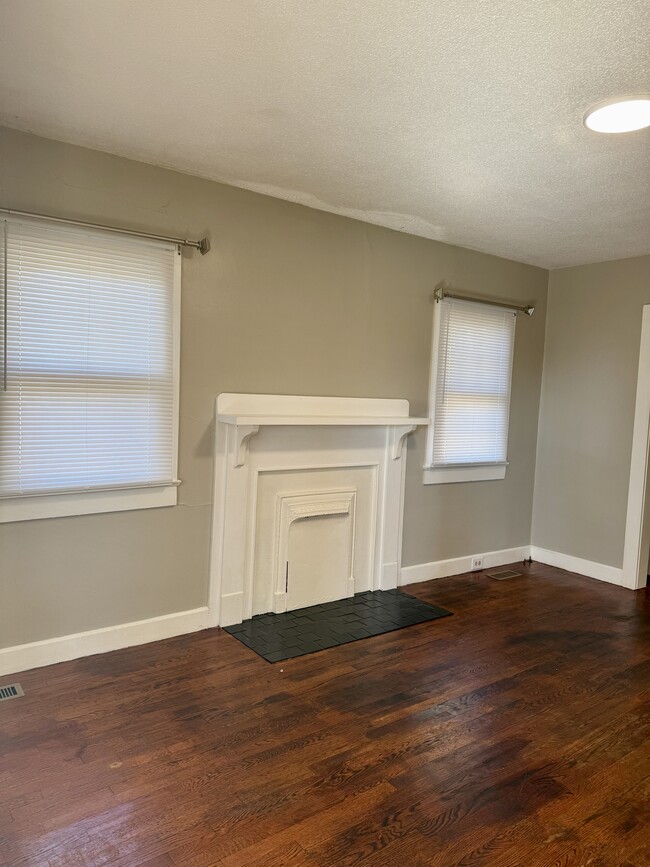 Photo - 906 Cherokee St