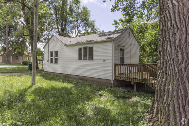 Building Photo - 1 Bedroom 1 Bath Home