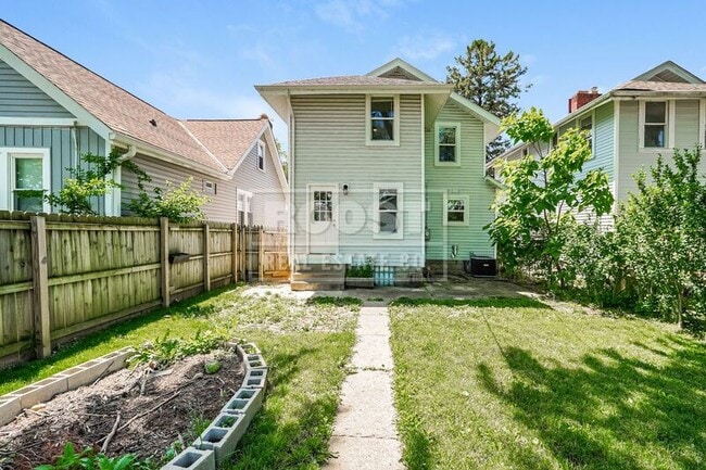Photo - 1260 S Champion Ave