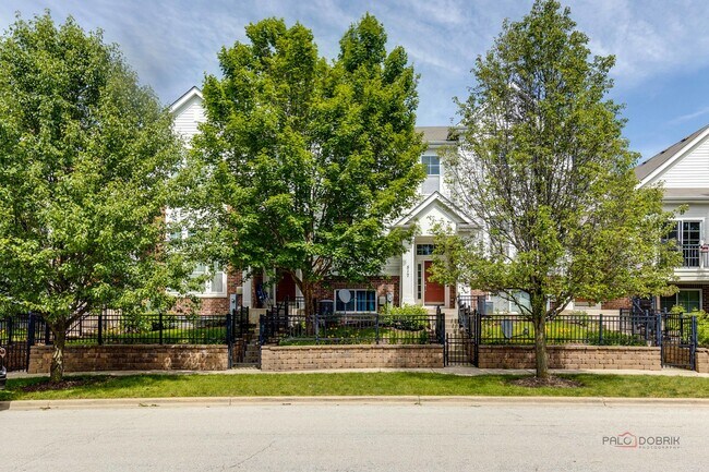 Photo - 533 Plaza Pl