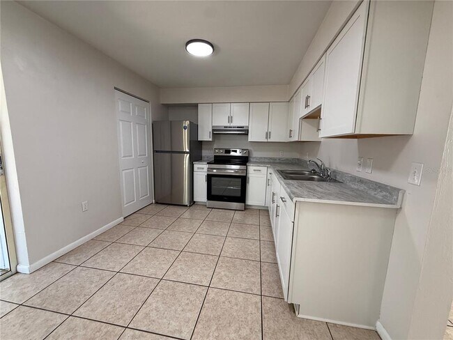 Photo - 6104 SW 12 Pl