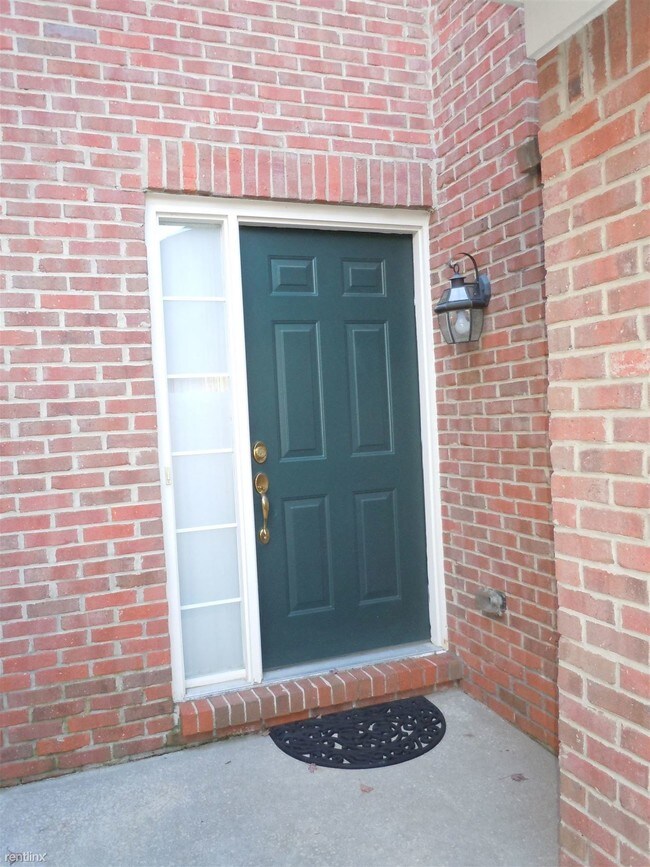 Photo - 3 br, 2.5 bath Condo - 304 James Cir