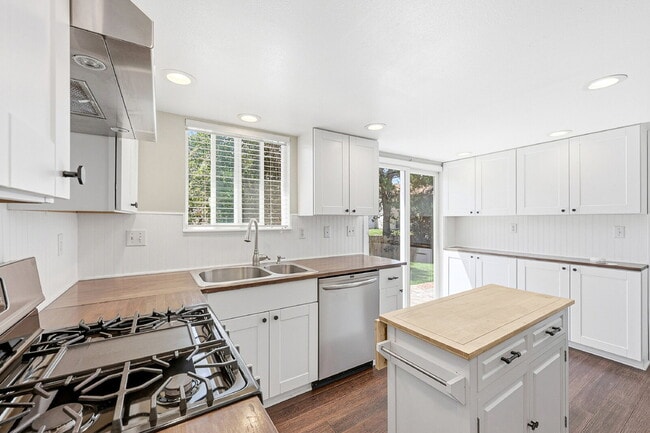Photo - $2,695.95-4 Bed/ 3 Bath-Charming home in Colorado Springs with Central AC
