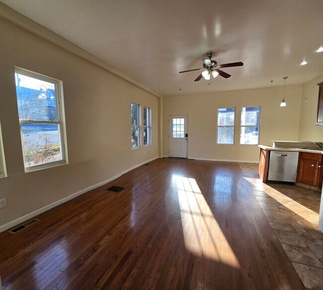 Photo - 545 Prescott Ave Unit 2