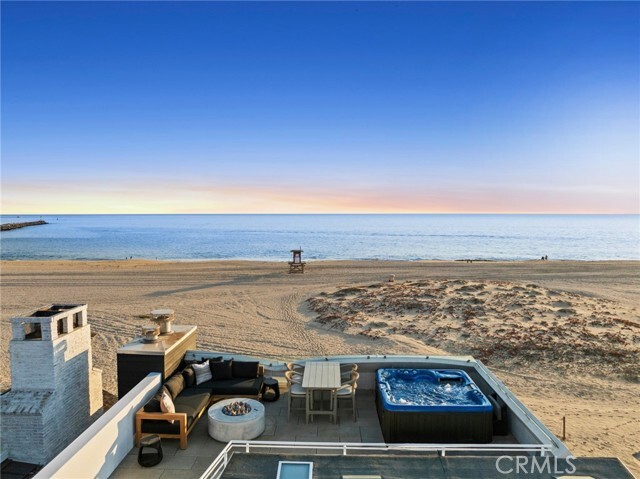Building Photo - 2144 E Oceanfront Rental