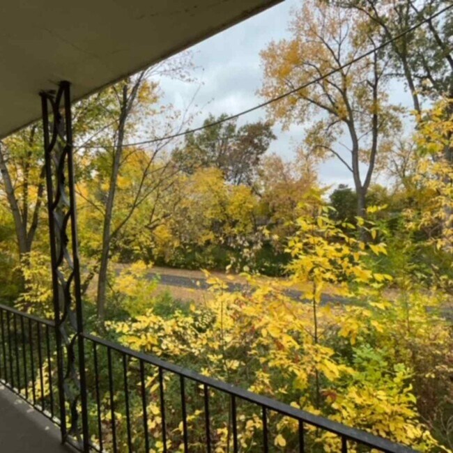 Photo - Trailway Apartments